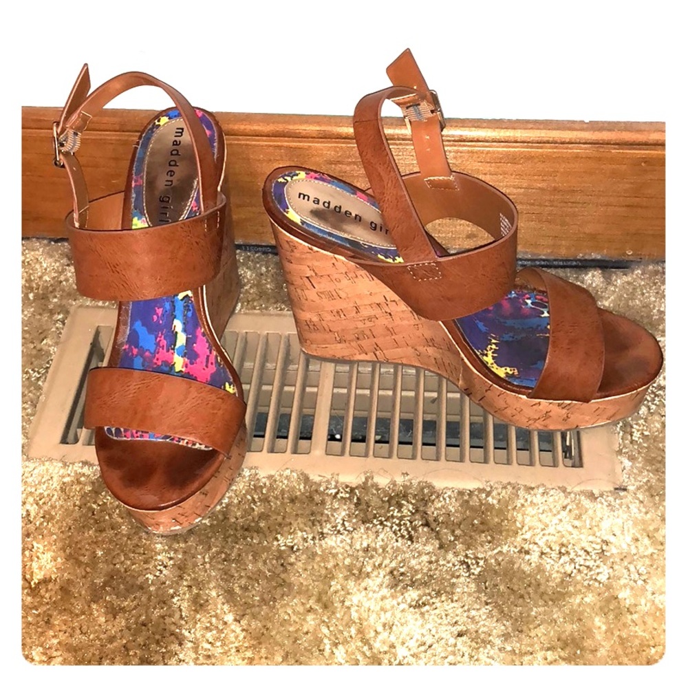 Madden Girl Wedges